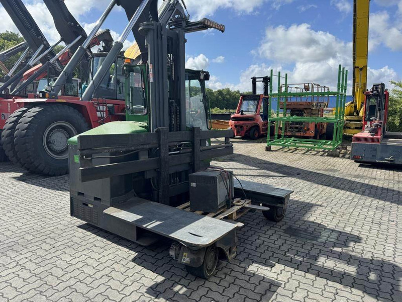 Combilift C4500ET/635D - Boční vozík: obrázek 1 Combilift C4500ET/635D - Boční vozík: obrázek 1