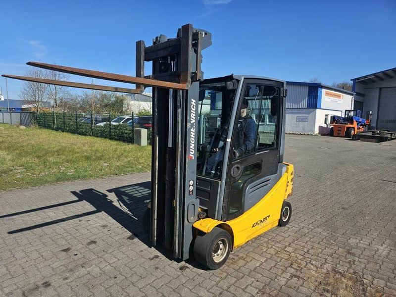 Jungheinrich EFG320 - Elektrický vysokozdvižný vozík: obrázek 2 Jungheinrich EFG320 - Elektrický vysokozdvižný vozík: obrázek 2