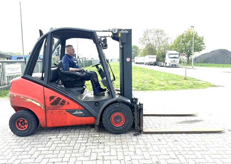 Linde H30D-02 - Dieselový vysokozdvižný vozík: obrázek 1 Linde H30D-02 - Dieselový vysokozdvižný vozík: obrázek 1