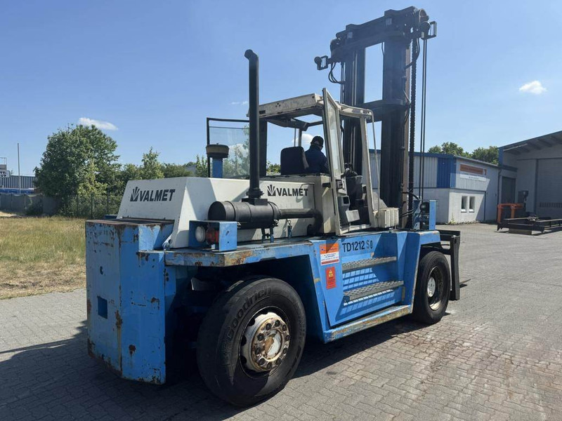Valmet TD1212S - Dieselový vysokozdvižný vozík: obrázek 4 Valmet TD1212S - Dieselový vysokozdvižný vozík: obrázek 4