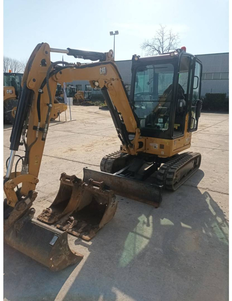 CAT 302.7 - Pásové rýpadlo: obrázek 2 CAT 302.7 - Pásové rýpadlo: obrázek 2