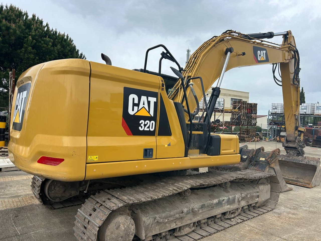 CAT 320 - Pásové rýpadlo: obrázek 4 CAT 320 - Pásové rýpadlo: obrázek 4