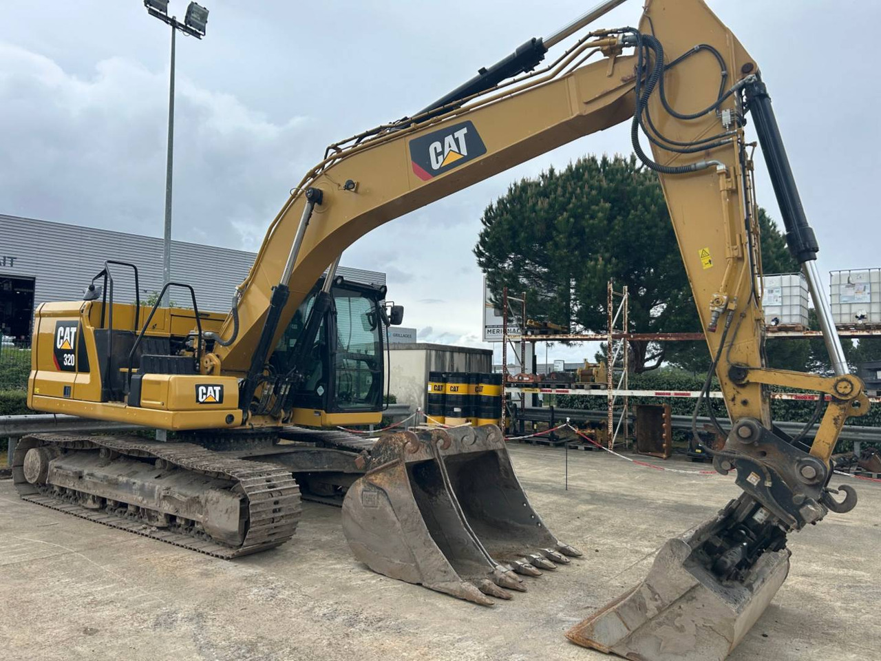 CAT 320 - Pásové rýpadlo: obrázek 1 CAT 320 - Pásové rýpadlo: obrázek 1