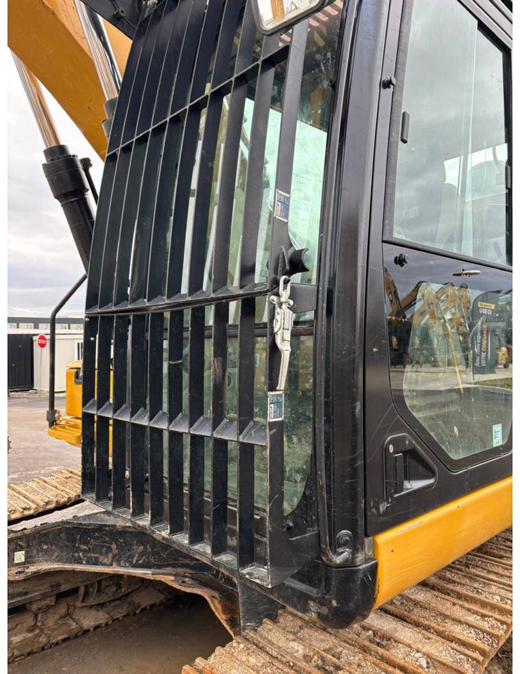 Pásové rýpadlo CAT 323F: obrázek 18