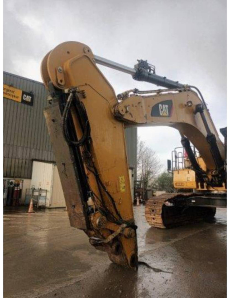 Pásové rýpadlo CAT 374F: obrázek 21