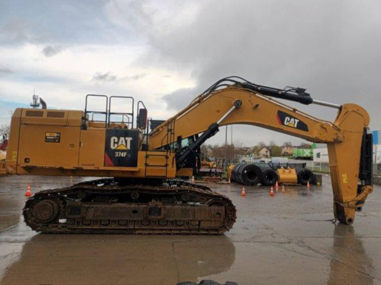 Pásové rýpadlo CAT 374F: obrázek 30