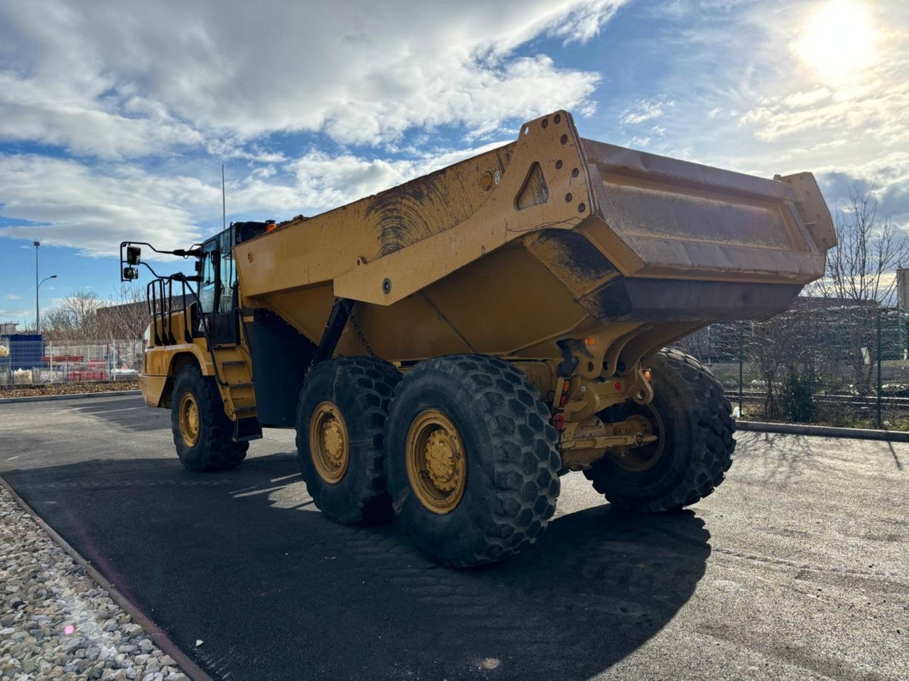 CAT 730 - Kloubový sklápěč: obrázek 4 CAT 730 - Kloubový sklápěč: obrázek 4