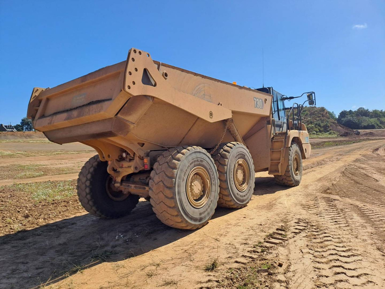 CAT 730 - Kloubový sklápěč: obrázek 3 CAT 730 - Kloubový sklápěč: obrázek 3