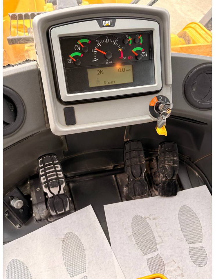 CAT 972M - Kolový nakladač: obrázek 5 CAT 972M - Kolový nakladač: obrázek 5