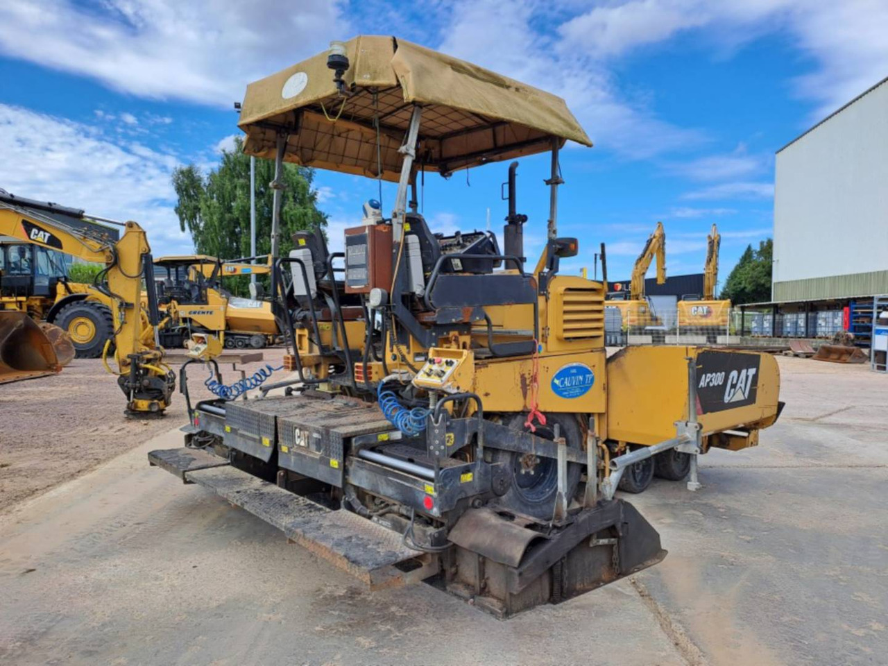 CAT AP300 - Finišér: obrázek 4 CAT AP300 - Finišér: obrázek 4
