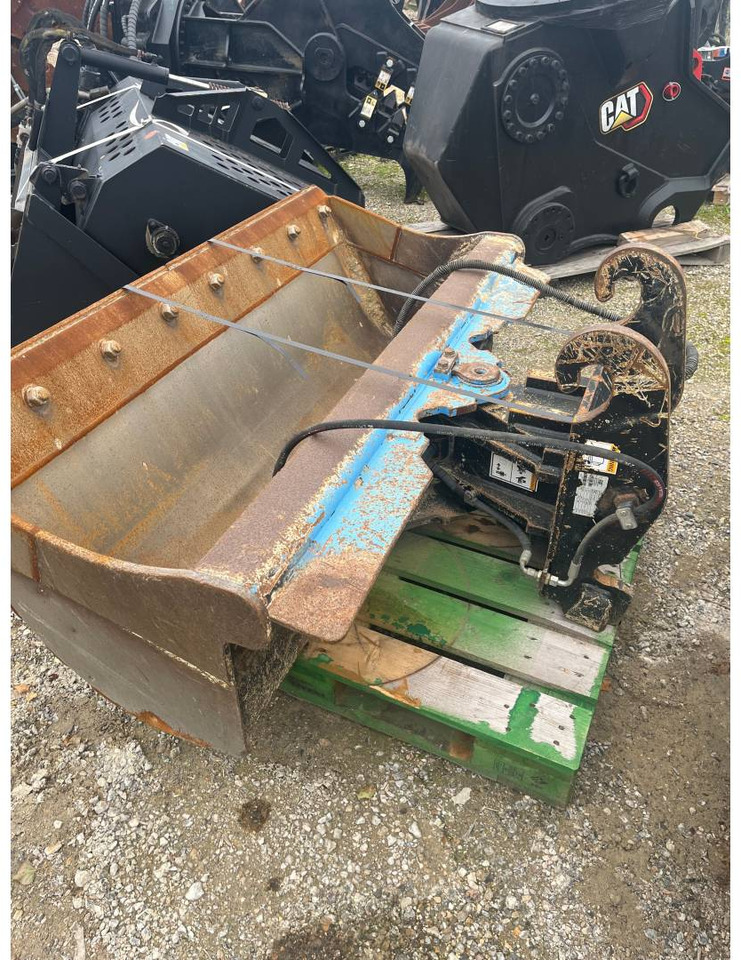 CAT CW20S/1800MM/0.6M3 - Lžíce na bagr: obrázek 1 CAT CW20S/1800MM/0.6M3 - Lžíce na bagr: obrázek 1