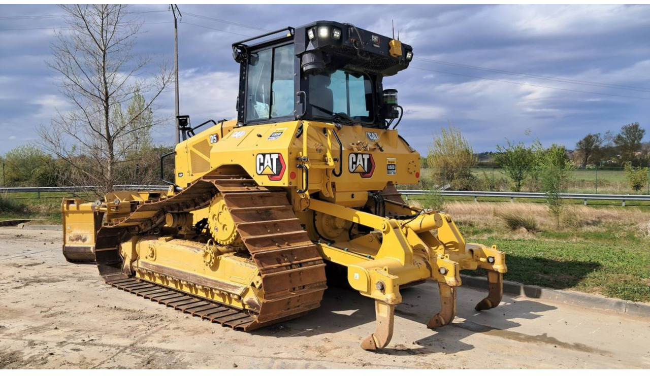 CAT D5 - Buldozer: obrázek 4 CAT D5 - Buldozer: obrázek 4