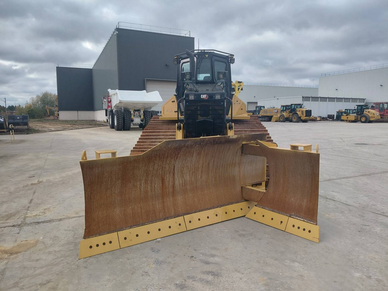 CAT D5 - Buldozer: obrázek 3 CAT D5 - Buldozer: obrázek 3