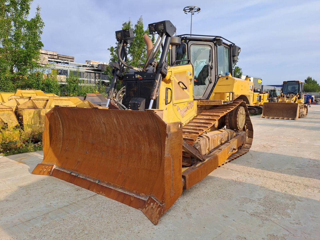 CAT D6 XE - Buldozer: obrázek 1 CAT D6 XE - Buldozer: obrázek 1