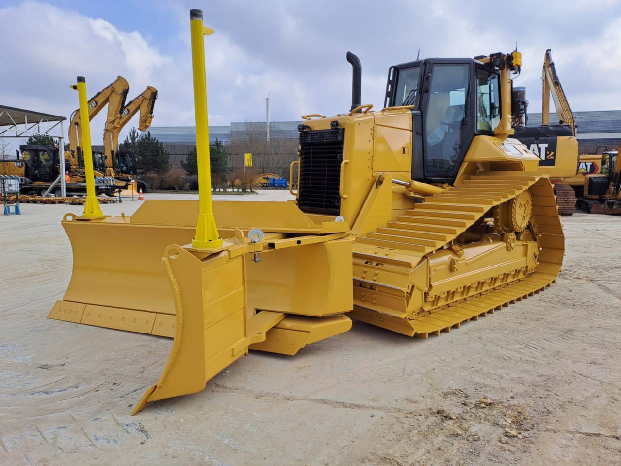 CAT D6NLGP - Buldozer: obrázek 3 CAT D6NLGP - Buldozer: obrázek 3