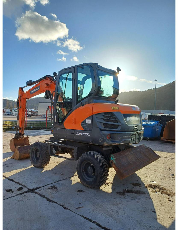 DOOSAN INFRACORE AMERICA CORP. DX57W-7 - Kolesové rýpadlo: obrázek 4 DOOSAN INFRACORE AMERICA CORP. DX57W-7 - Kolesové rýpadlo: obrázek 4