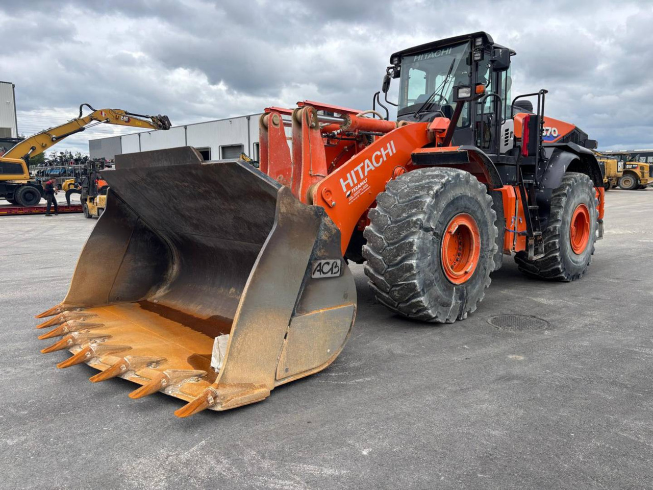 HITACHI ZW370.6 - Kolový nakladač: obrázek 2 HITACHI ZW370.6 - Kolový nakladač: obrázek 2