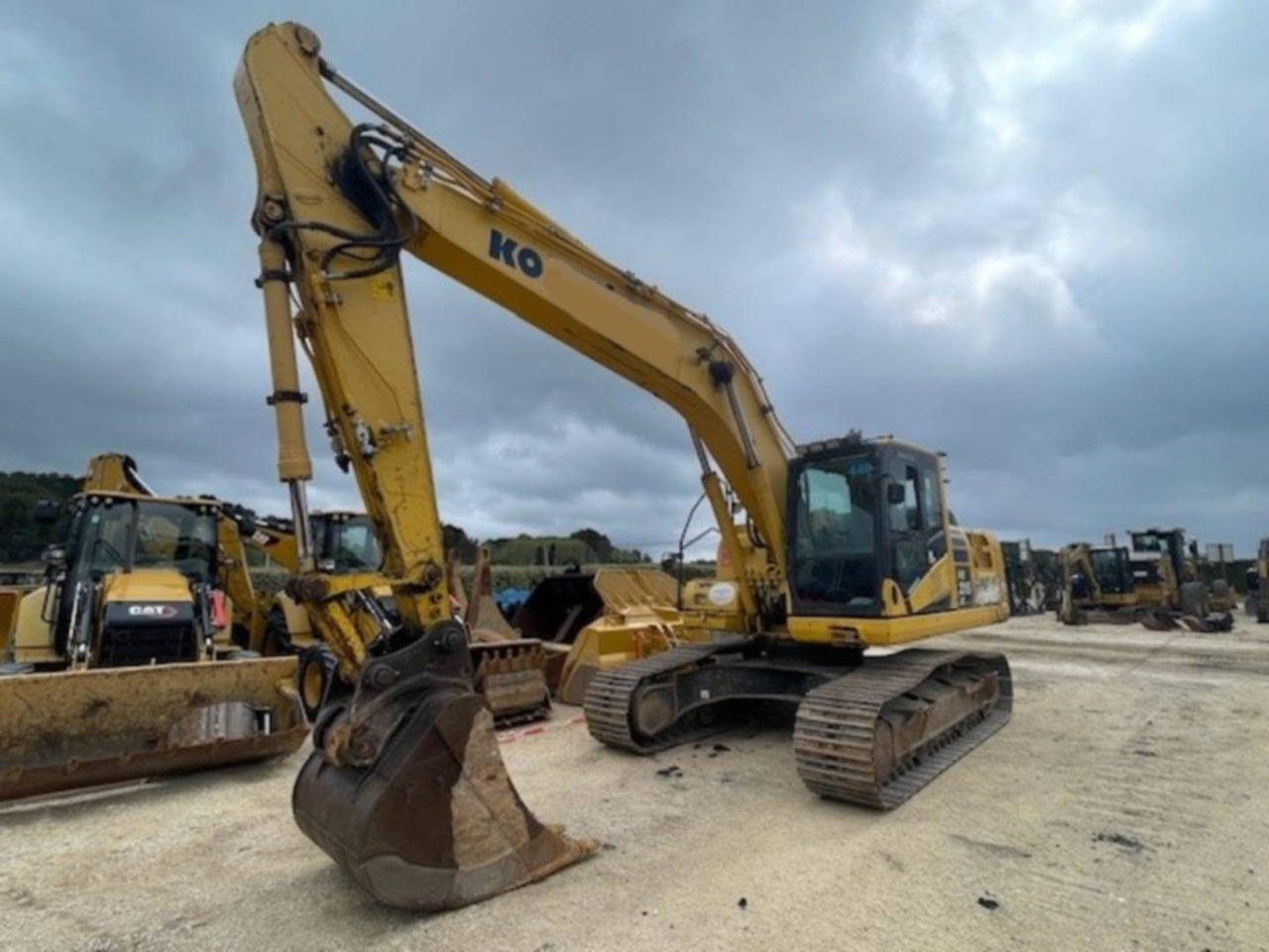 KOMATSU HB215 - Pásové rýpadlo: obrázek 1 KOMATSU HB215 - Pásové rýpadlo: obrázek 1