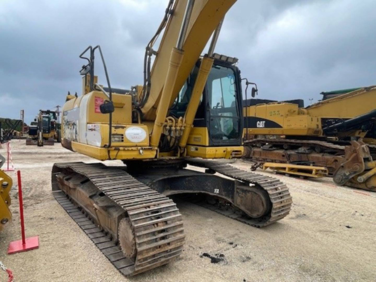 KOMATSU HB215 - Pásové rýpadlo: obrázek 4 KOMATSU HB215 - Pásové rýpadlo: obrázek 4