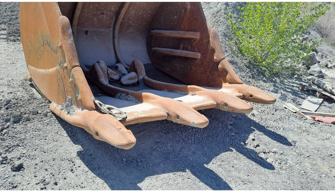 Pásové rýpadlo KOMATSU PC700LC: obrázek 8