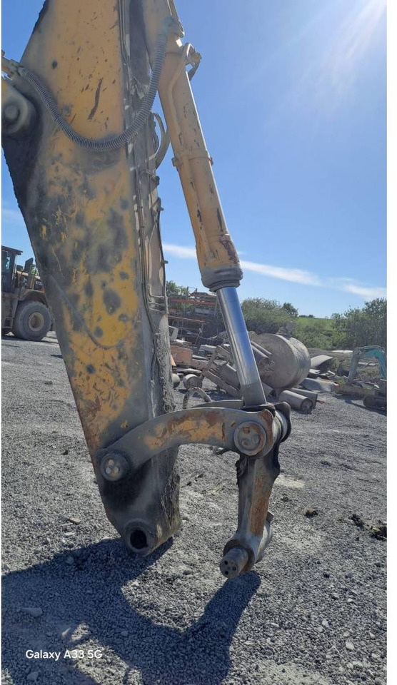 Pásové rýpadlo KOMATSU PC700LC: obrázek 9