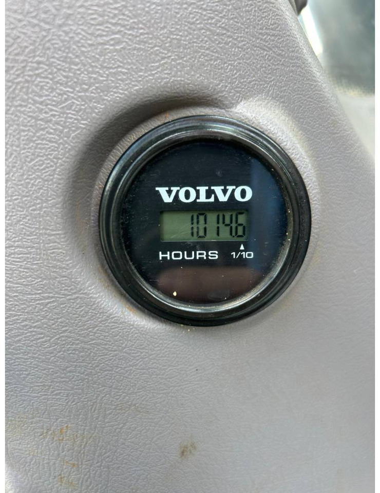 VOLVO CONSTRUCTION EQUIPMENT EC140 - Pásové rýpadlo: obrázek 5 VOLVO CONSTRUCTION EQUIPMENT EC140 - Pásové rýpadlo: obrázek 5