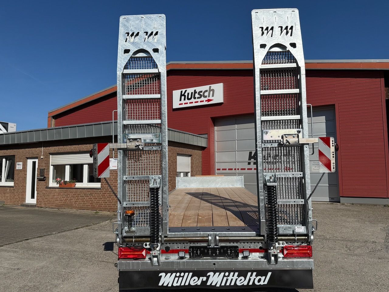 Müller-Mitteltal ETÜ-TA-R 21 Tieflader 7m, luftgefedert, LED - Přívěs plato/ Valník: obrázek 4 Müller-Mitteltal ETÜ-TA-R 21 Tieflader 7m, luftgefedert, LED - Přívěs plato/ Valník: obrázek 4