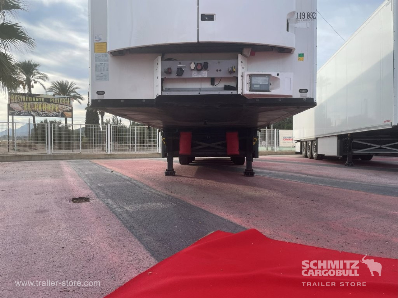 SCHMITZ Semiremolque Frigo Standard - Izotermický návěs: obrázek 2 SCHMITZ Semiremolque Frigo Standard - Izotermický návěs: obrázek 2