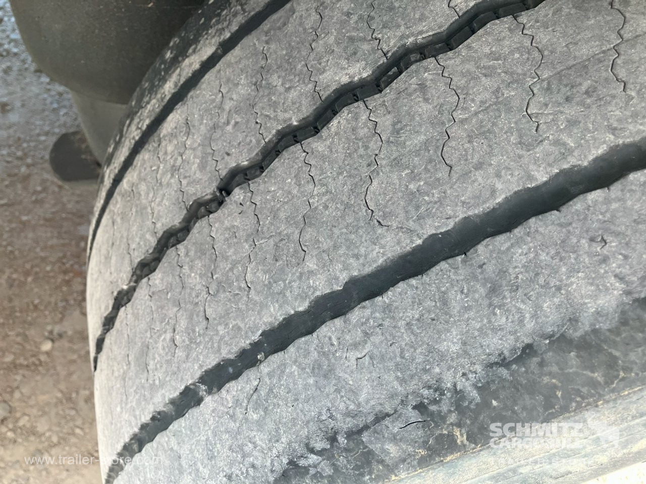 SCHMITZ Semiremolque Frigo Standard - Izotermický návěs: obrázek 4 SCHMITZ Semiremolque Frigo Standard - Izotermický návěs: obrázek 4