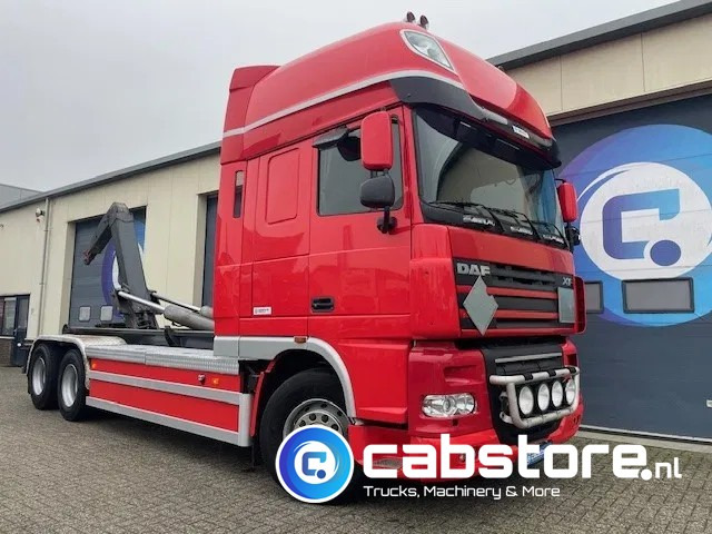 DAF XF 105 .460 FAS Euro 5 - Haakarmsysteem - Hooklift - Abrolkipper - Year 2006 - TUV 05-2025 - Hákový nosič kontejnerů: obrázek 2 DAF XF 105 .460 FAS Euro 5 - Haakarmsysteem - Hooklift - Abrolkipper - Year 2006 - TUV 05-2025 - Hákový nosič kontejnerů: obrázek 2