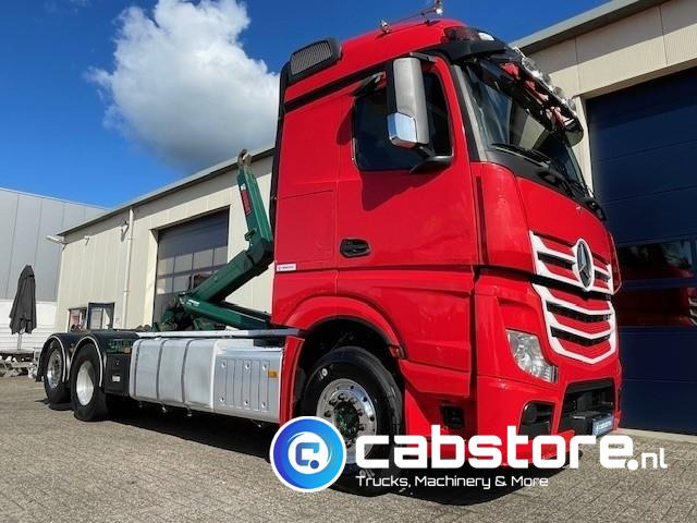 Mercedes-Benz ACTROS 2542 6x2 Euro 6 - HIAB-Multilift 26 Ton's Haakarmsysteem - Containerlift -Bouwjaar 2016 - Km 544.497 - Hákový nosič kontejnerů: obrázek 1 Mercedes-Benz ACTROS 2542 6x2 Euro 6 - HIAB-Multilift 26 Ton's Haakarmsysteem - Containerlift -Bouwjaar 2016 - Km 544.497 - Hákový nosič kontejnerů: obrázek 1