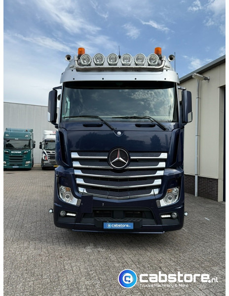 Mercedes-Benz ACTROS 3663 Euro 6 - 8x2 - RETARDER - Bouwjaar 09-2017 - 30 Ton's Container Kabelsysteem - Km 476.892 - Good condition - Nákladní auto - kabelový systém: obrázek 4 Mercedes-Benz ACTROS 3663 Euro 6 - 8x2 - RETARDER - Bouwjaar 09-2017 - 30 Ton's Container Kabelsysteem - Km 476.892 - Good condition - Nákladní auto - kabelový systém: obrázek 4
