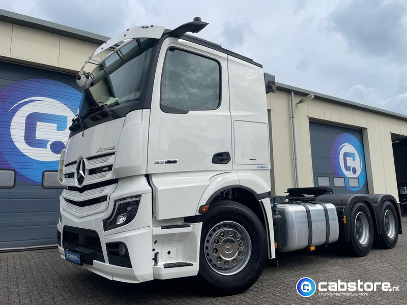 Mercedes-Benz Actros 3363 6x4 SLT Euro 6 3363 6x4 SLT Euro 6 - Zwaartransport - Heavy Load - Schwertransporte - 140 Ton - Year 2024 - Km 35.788 !! - Turbo Retarder Clutch - LIKE NEW !! - Tahač: obrázek 2 Mercedes-Benz Actros 3363 6x4 SLT Euro 6 3363 6x4 SLT Euro 6 - Zwaartransport - Heavy Load - Schwertransporte - 140 Ton - Year 2024 - Km 35.788 !! - Turbo Retarder Clutch - LIKE NEW !! - Tahač: obrázek 2