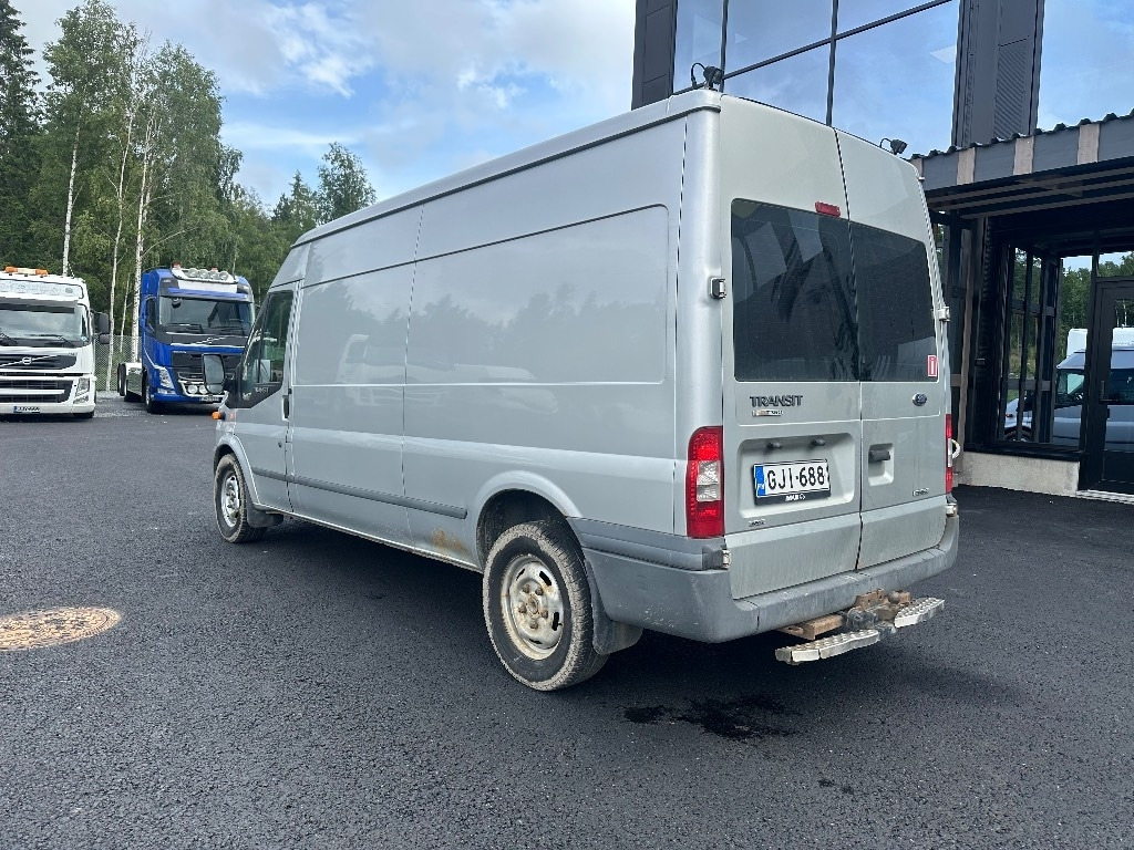 Ford Transit T350 4X4 huoltohyllyt - Furgon: obrázek 4 Ford Transit T350 4X4 huoltohyllyt - Furgon: obrázek 4