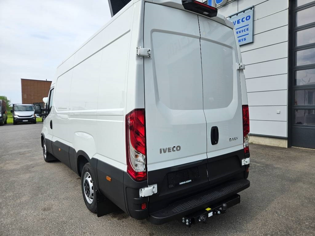 Iveco Daily 35S16 A8 12m3 - Furgon: obrázek 4 Iveco Daily 35S16 A8 12m3 - Furgon: obrázek 4