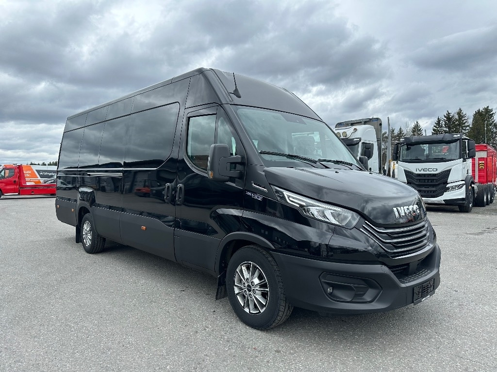 Iveco Daily 35S18A8 1+4hlö retkeilyauto - Furgon: obrázek 3 Iveco Daily 35S18A8 1+4hlö retkeilyauto - Furgon: obrázek 3