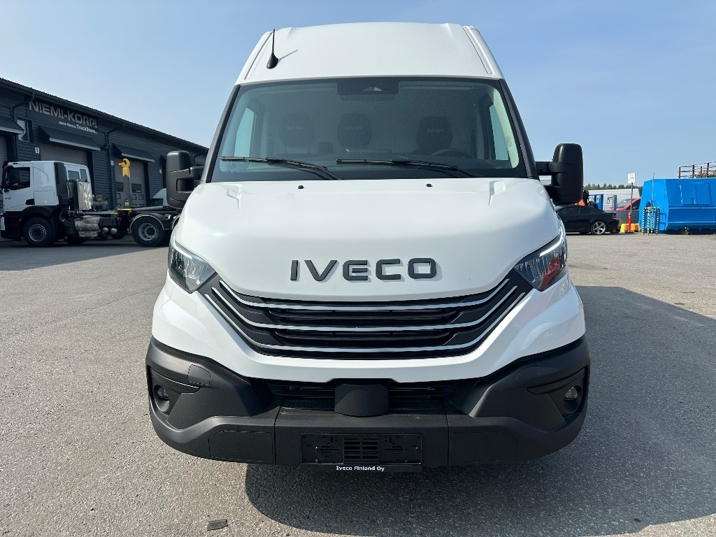 Iveco Daily 35S18A8 12m3 - Furgon: obrázek 2 Iveco Daily 35S18A8 12m3 - Furgon: obrázek 2