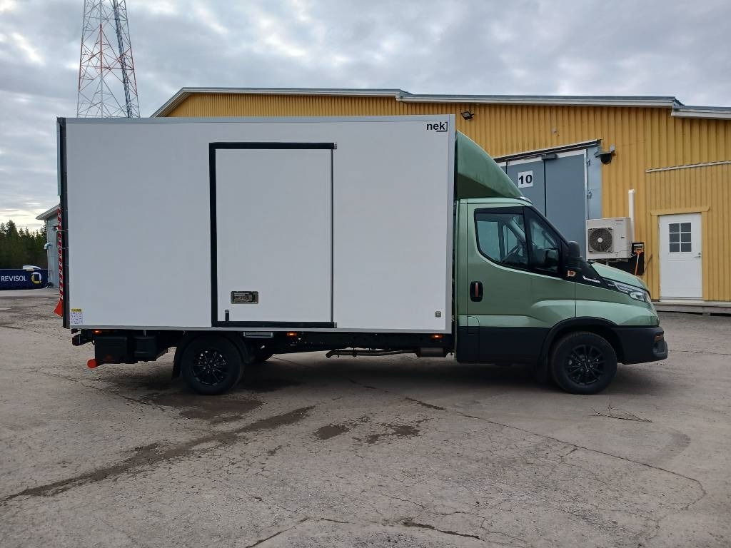 Iveco Daily 35S18A8 - Furgon: obrázek 5 Iveco Daily 35S18A8 - Furgon: obrázek 5