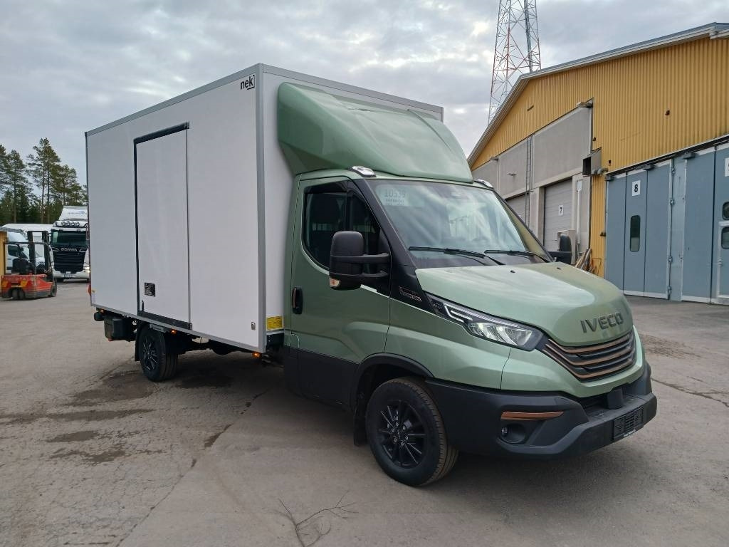 Iveco Daily 35S18A8 - Furgon: obrázek 2 Iveco Daily 35S18A8 - Furgon: obrázek 2