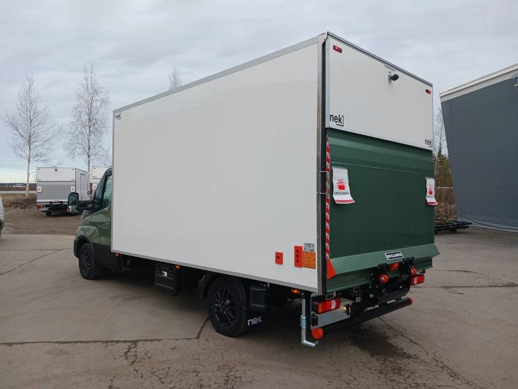 Iveco Daily 35S18A8 - Furgon: obrázek 3 Iveco Daily 35S18A8 - Furgon: obrázek 3