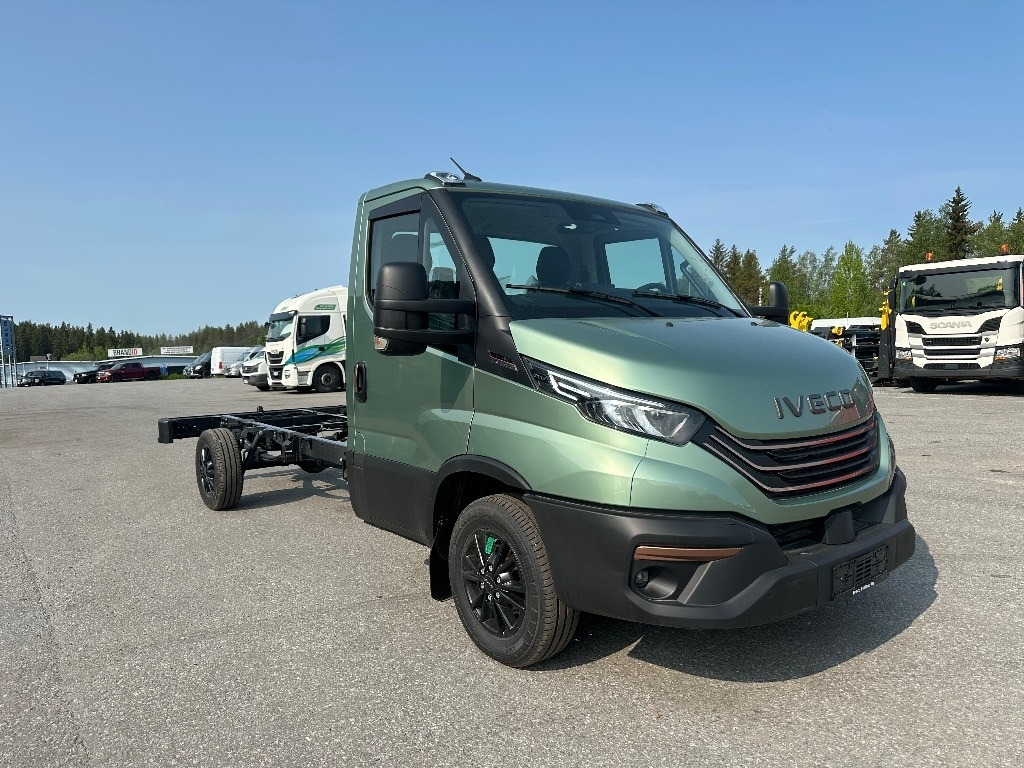 Iveco Daily 35S18A8 alusta - Furgon: obrázek 3 Iveco Daily 35S18A8 alusta - Furgon: obrázek 3