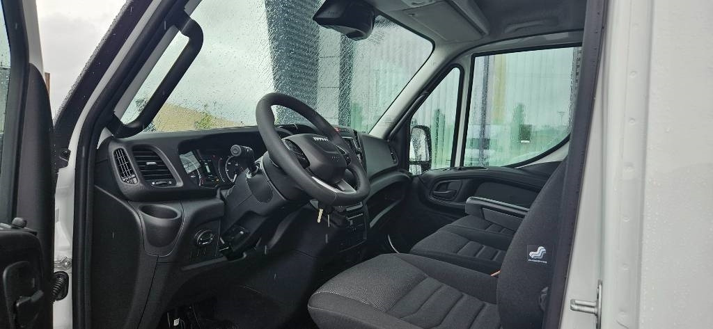 Iveco Daily 50C18A8V 16m3 - Furgon: obrázek 5 Iveco Daily 50C18A8V 16m3 - Furgon: obrázek 5