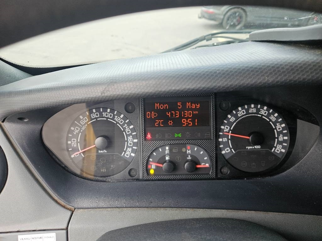 Dodávka valník Iveco Daily 65C18 D Palfinger PK3700+ makuuohjaamo: obrázek 18