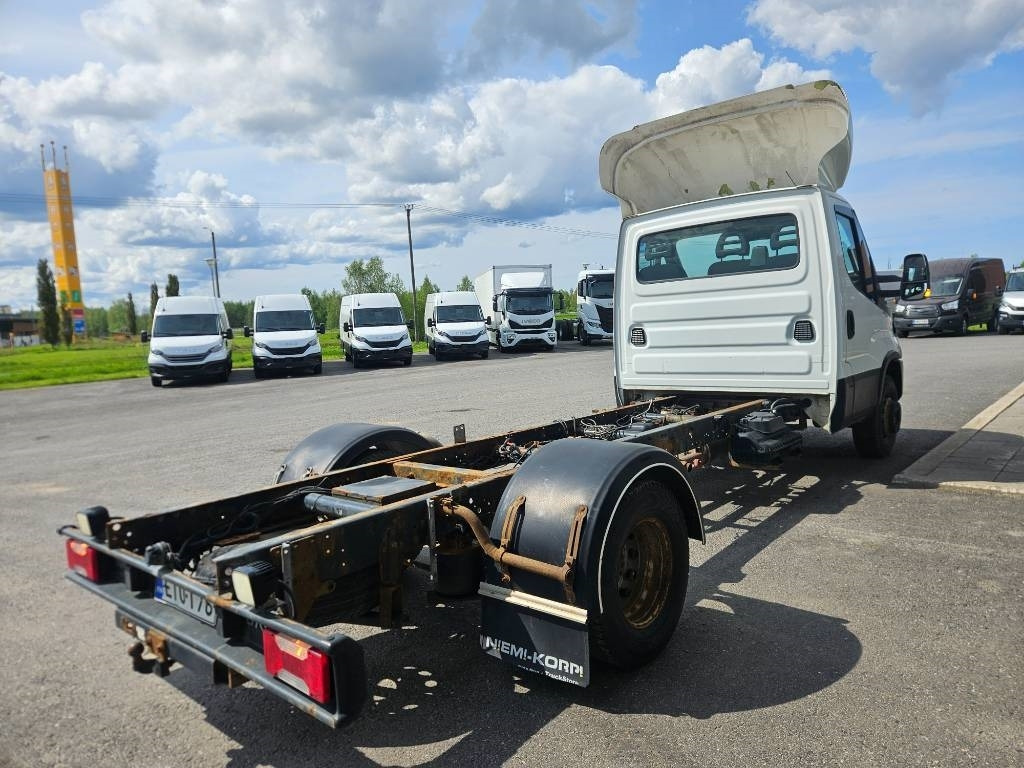 Iveco Daily 70C17 - Dodávka skřín: obrázek 4 Iveco Daily 70C17 - Dodávka skřín: obrázek 4