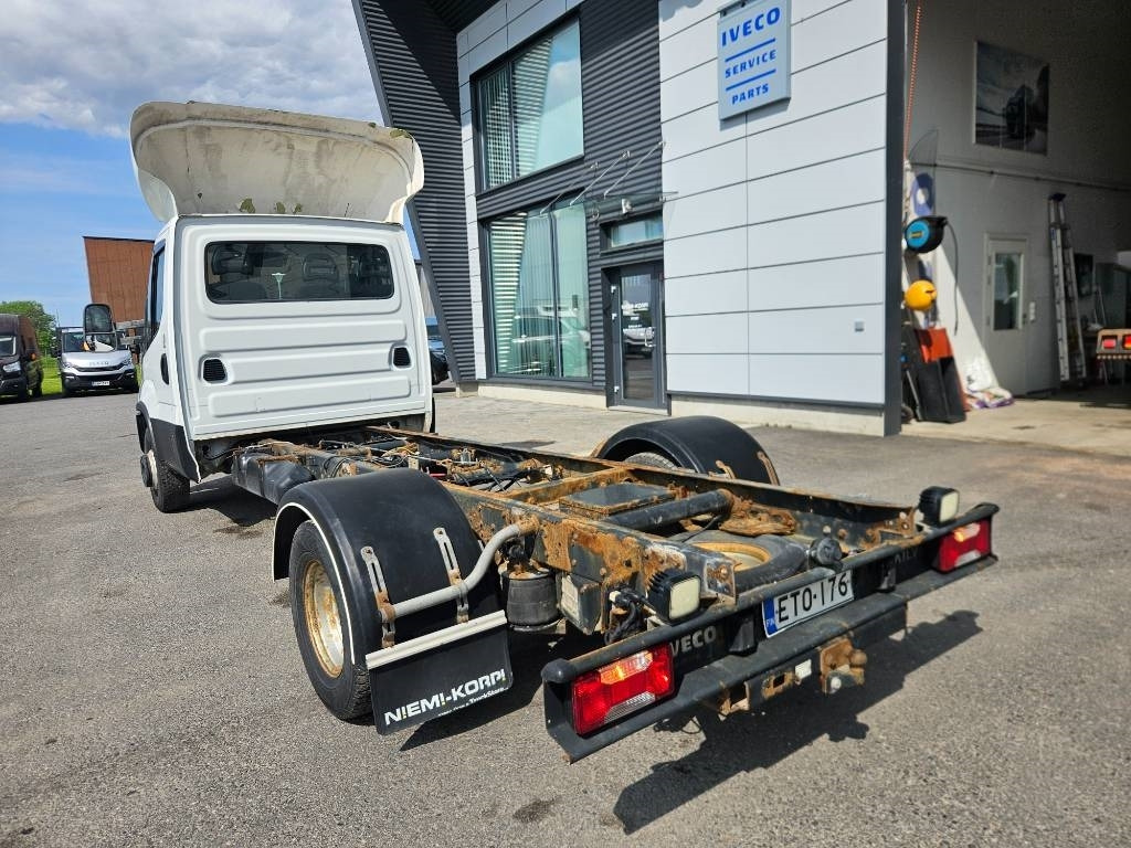 Iveco Daily 70C17 - Dodávka skřín: obrázek 5 Iveco Daily 70C17 - Dodávka skřín: obrázek 5