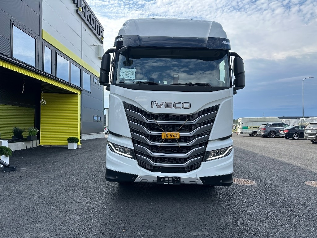 Iveco S-Way AS26S50 NP 2xLNG 6x2*4 - Podvozek s kabinou: obrázek 2 Iveco S-Way AS26S50 NP 2xLNG 6x2*4 - Podvozek s kabinou: obrázek 2