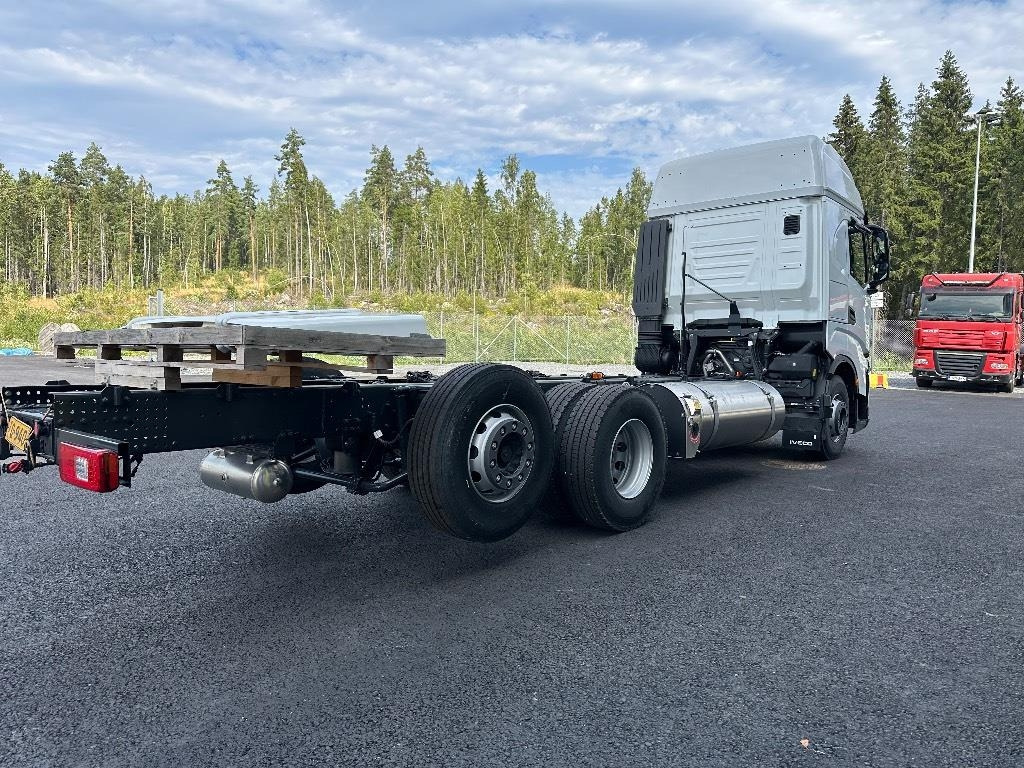 Iveco S-Way AS26S50 NP 2xLNG 6x2*4 - Podvozek s kabinou: obrázek 4 Iveco S-Way AS26S50 NP 2xLNG 6x2*4 - Podvozek s kabinou: obrázek 4