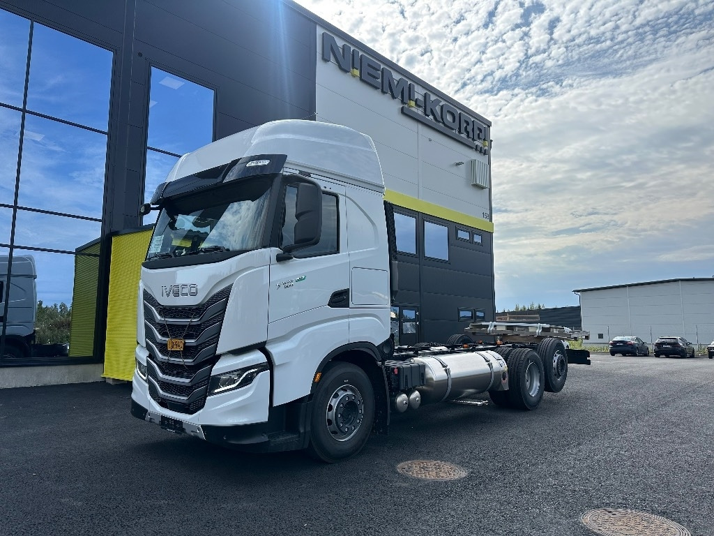 Iveco S-Way AS26S50 NP 2xLNG 6x2*4 - Podvozek s kabinou: obrázek 1 Iveco S-Way AS26S50 NP 2xLNG 6x2*4 - Podvozek s kabinou: obrázek 1