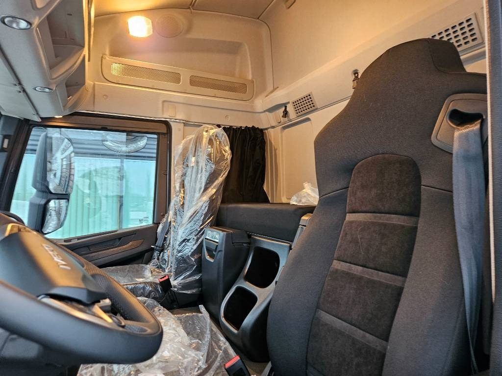 Iveco TWay AT410T54 10X4 metsäkoneritilä - Lesovůz: obrázek 5 Iveco TWay AT410T54 10X4 metsäkoneritilä - Lesovůz: obrázek 5