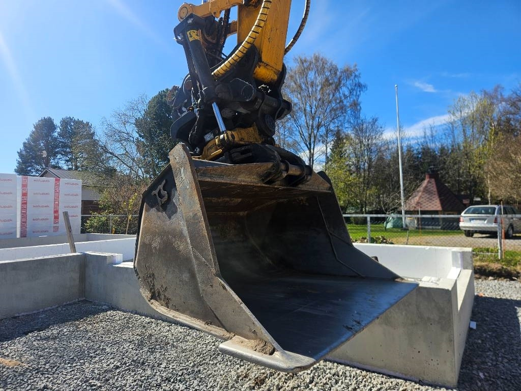 JCB 245 XLR - Pásové rýpadlo: obrázek 2 JCB 245 XLR - Pásové rýpadlo: obrázek 2